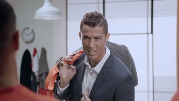 Ronaldo'dan komik reklam