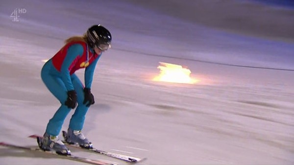  Şov programında hastanelik oldu..