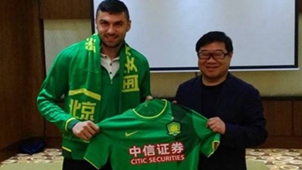 Burak yeşil sahaya çıktı