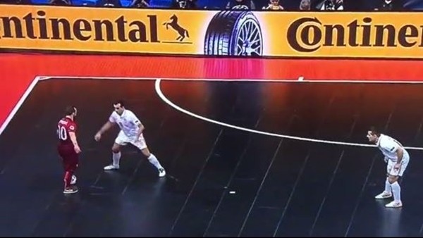 Futsalda Tarihi Gol!