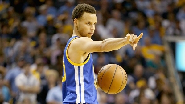 Steph Curry'den İnanılmaz Asist!