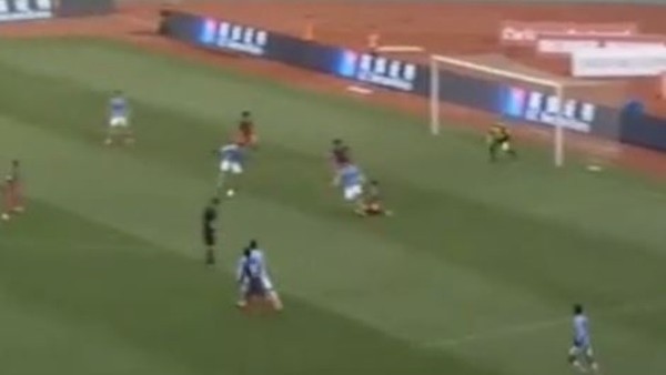 Fabiano ilk maçında iki gol attı