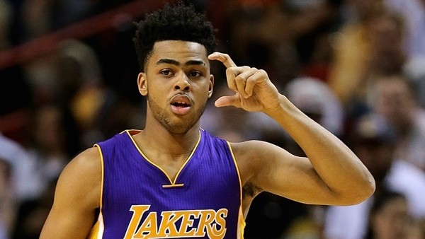 D'angelo Russell Farkı Şeyler Deniyor!
