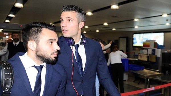 Fenerbahçeli taraftarların Robin van Persie sevgisi