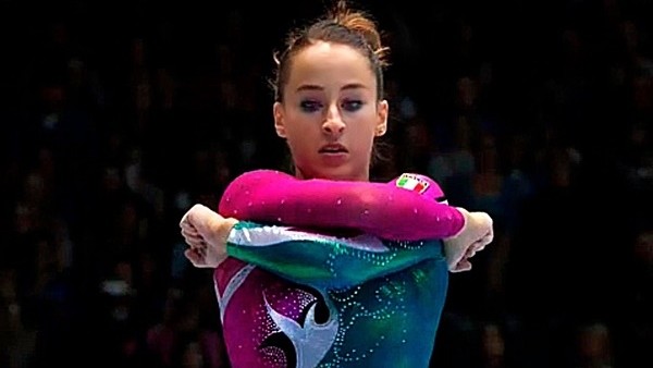 Feci sakatlık! Boynu kırıldı...