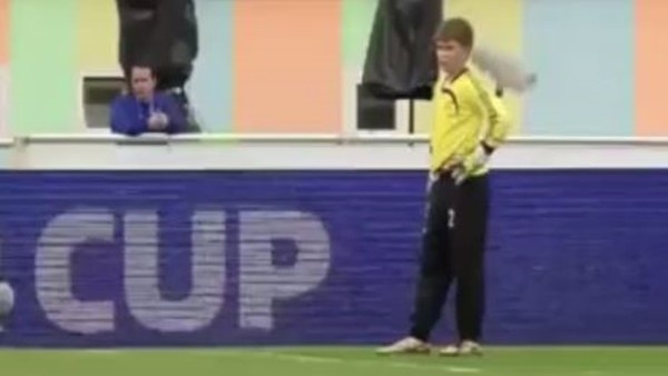 Genç Kaleci Rogerio Ceni'yi Akıllara Getirdi