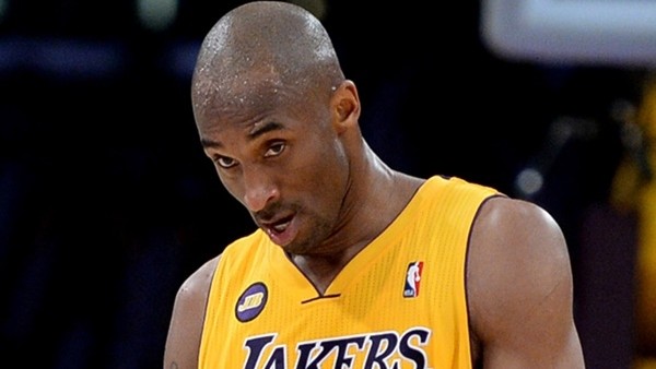 Kobe'den Cleveland'e 26 Sayı!