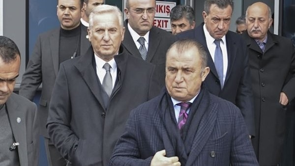 Fatih Terim: 'Ülkemize sahip çıkmalıyız'