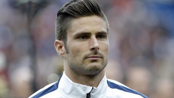 Giroud milli takım kampında coştu