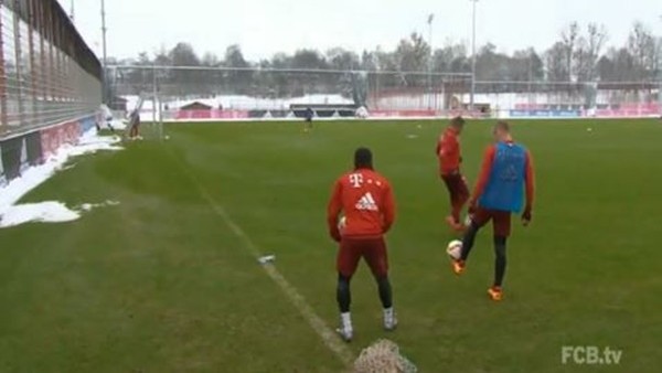 Robben Ve Müller İçin Çocuk Oyuncağı!