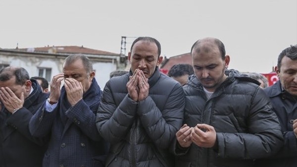 Umut Bulut Doğum Gününde Babasını Son Yolculuğuna Uğurladı