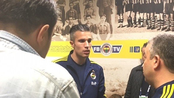 Van Persie'yi Şoke Eden An