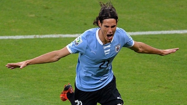 Cavani'nin golü Uruguay'ı uçurdu