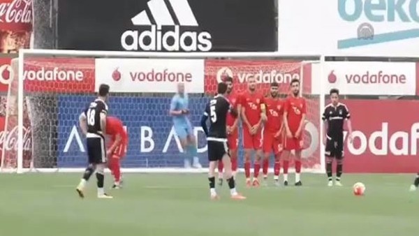 Sosa'dan Enfes Frikik Golü!