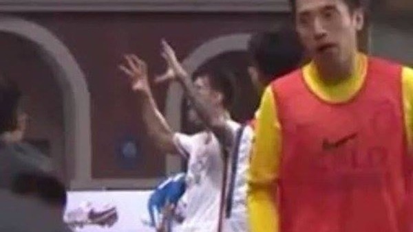 Ersan Gülüm ilk maçına hızlı başladı