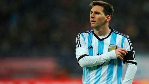 Messi'ye saha yetmedi!