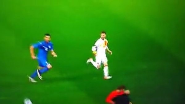 Hakem Del Bosque'yi Yere Serdi!