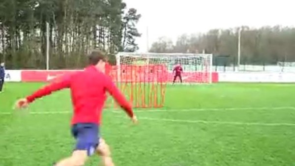 İngiltere U21 Takımından Frikik Ve Şut Çalışması