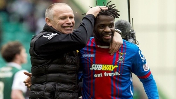 Teknik ditektör futbolcusunu sakatladı