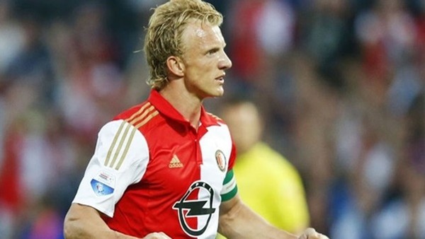 Dirk Kuyt'tan uçan kafa golü!