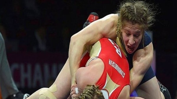 Türk kızı Rus rakibini fena tartakladı - İzle (11 Mart Cuma 2016)