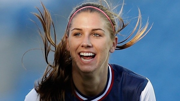 Alex Morgan Harikalar Yarattı! Enfes Gol...