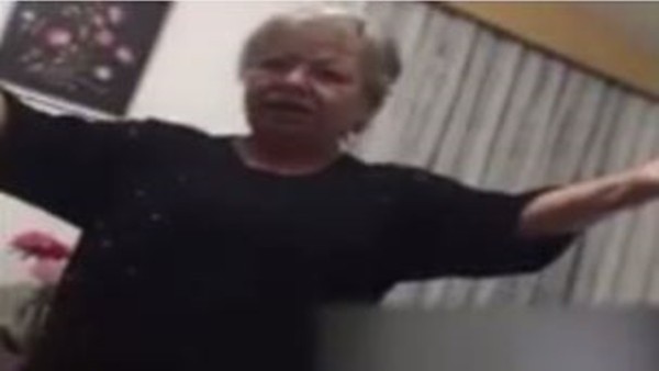 Beşiktaşlı teyze maç izlerken kendinden geçti