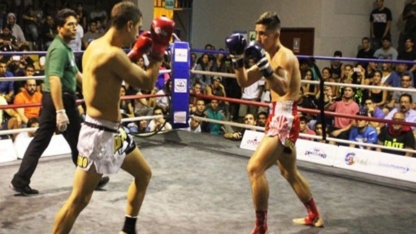 Rakibinin fişini çekti