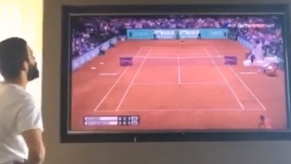 Arda Turan, Çağla Büyükakçay'ın şampiyonluğuna böyle sevindi