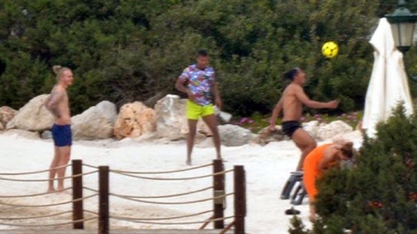 Fenerbahçe'nin yıldızları Bodrum'da stres attı