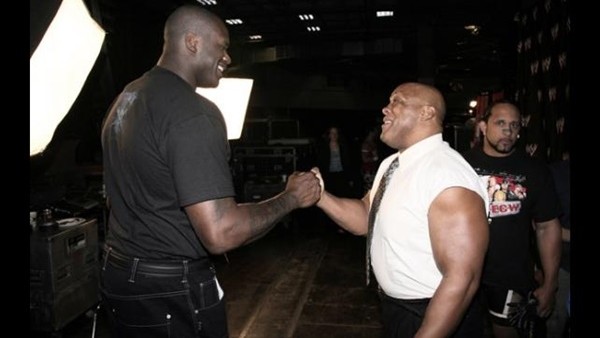WWE'de Shaquille O'Neal rüzgarı!