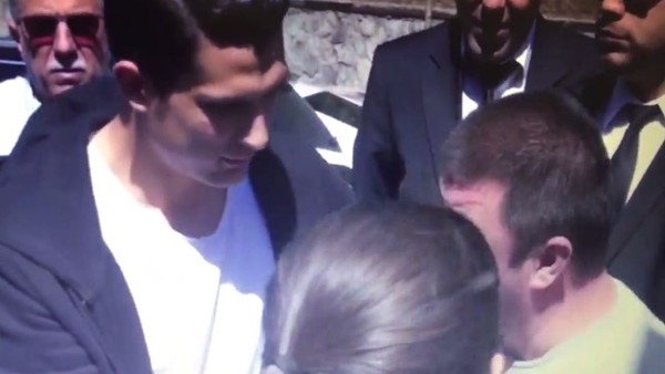 Taraftarın imdadına Necip Uysal yetişti