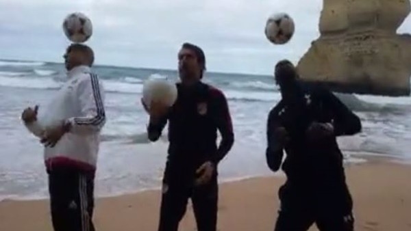 Juventuslu Oyuncularan Futbol Ziyafeti