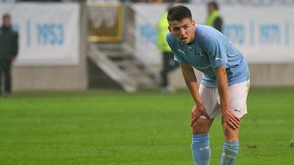 Erdal Rakip İsveç'i salladı