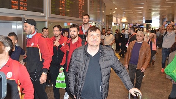 Galatasaray Odeabank'a Coşkulu Karşılama