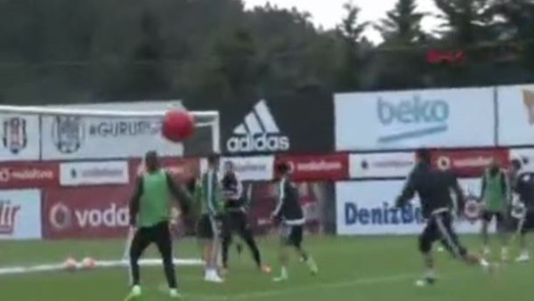 Quaresma pilates topuyla gol attı