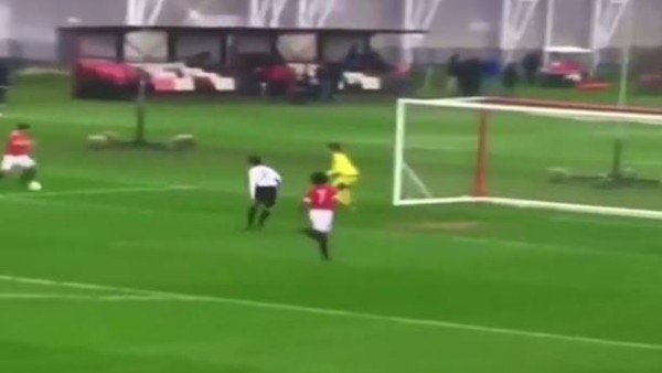 Genç Manu'lu Oyuncudan Harika Çalım