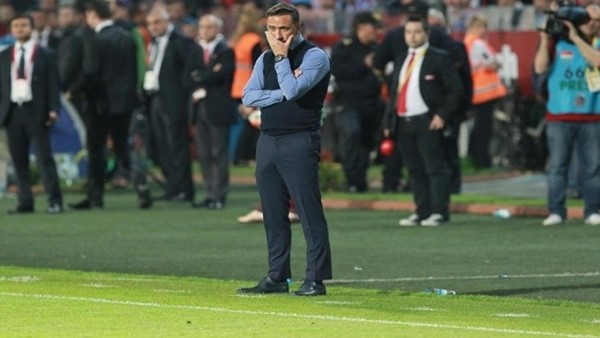 Ersun Yanal kaçtı,Vitor Pereira sahada kaldı