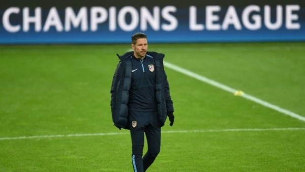 Simeone gençlik yıllarına özendi