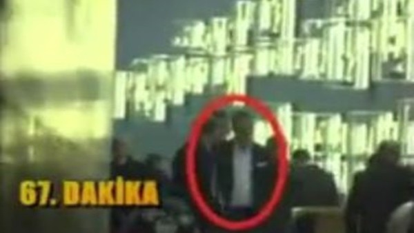 Fikret Orman heyecandan maçı izleyemedi