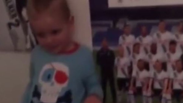 3 yaşında herkesi kendine hayran bıraktı