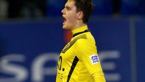 Enes Ünal'dan Zlatan'ı kıskandıracak gol