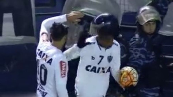 Robinho'dan Oscar'lık hareket