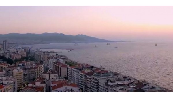 Yakalama Aracı İzmir Sokaklarında