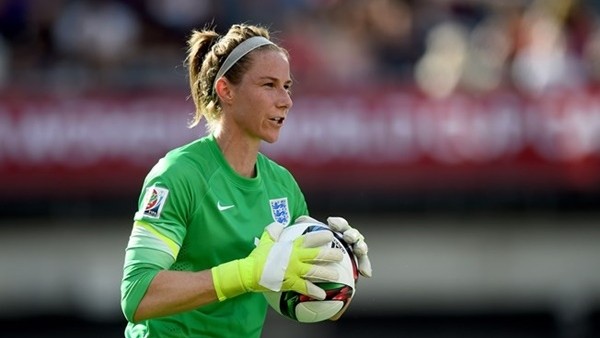 Karen Bardsley Takımını Yaktı!
