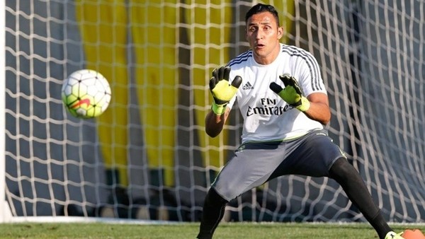 Keylor Navas'tan Higuita kurtarışı