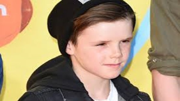 Beckham'ın oğlu şarkıcılığa özendi
