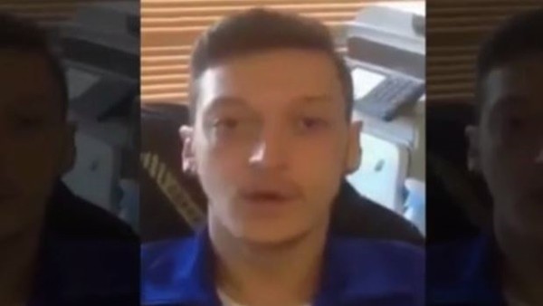 Mesut Özil isifa kampanyasına katıldı