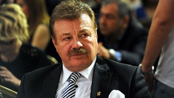 Nuri Alço'dan Beşiktaş marşı