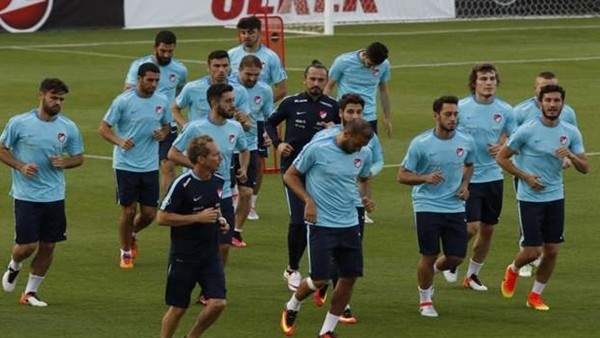 Milli takım hazırlıklarını sürdürüyor
